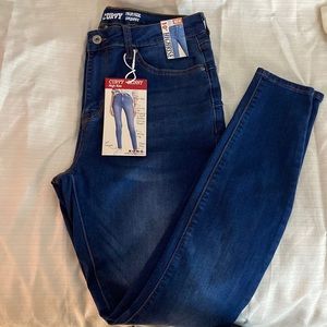Women’s high rise stretch jeans size 13